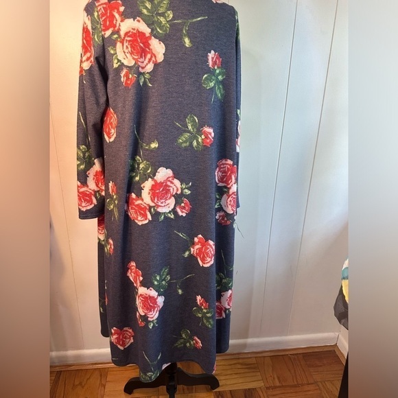 LulaRoe Women’s Navy and Pink Floral Open Cardigan Size Small - Picture 5 of 12